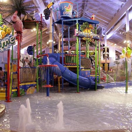 Holiday Inn Fitchburg-Waterpark Facilities photo